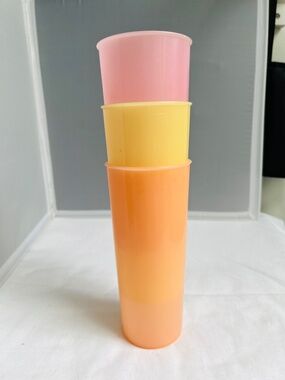 Set 3 Tupperware Tumblers 12 ozs Plastic Glasses Pastel Colours Vintage